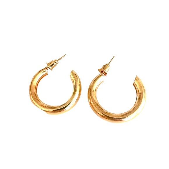 🔴 5 for $10 ONE PAIR Gold Tone Round Shaped Stud Earrings - Picture 2 of 3